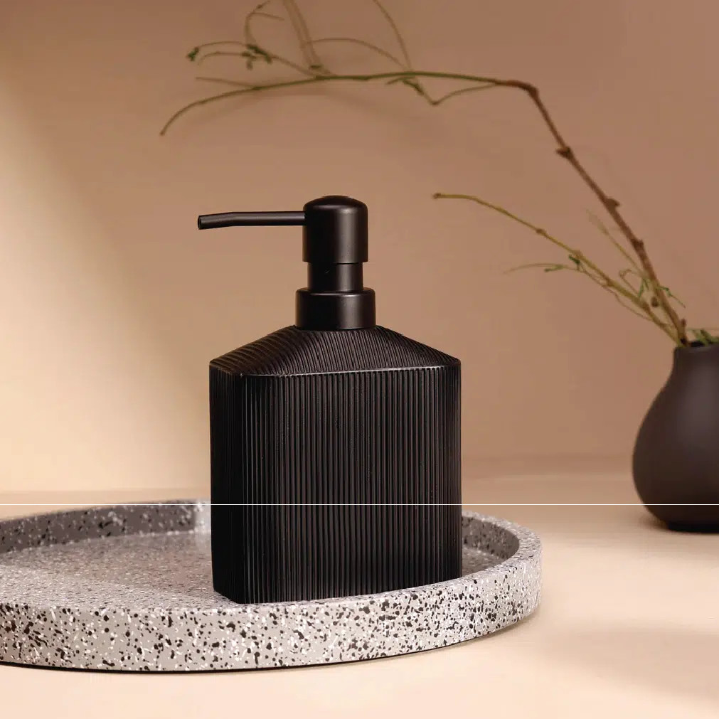 Ribbed Design Liquid Soap Dispenser – Pink & Black | thumbnail 4